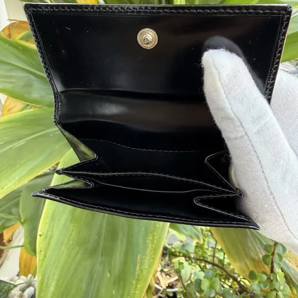 Authentic Vintage Gucci Bifold Wallet Black Patent Leather - Picture 6 of 16